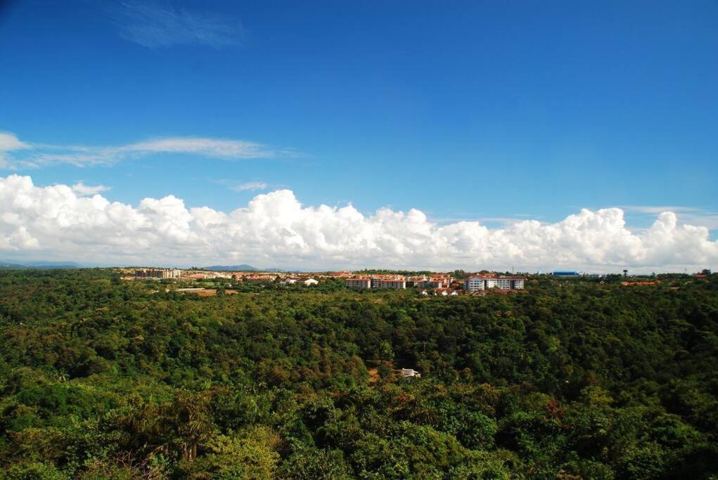 Lovely 2-Bedroom Sea View Serviced Apartment Dabolim Goa ภายนอก รูปภาพ